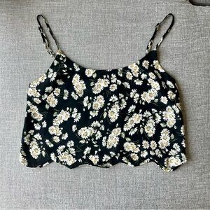 PacSun Daisy Floral Crop Top